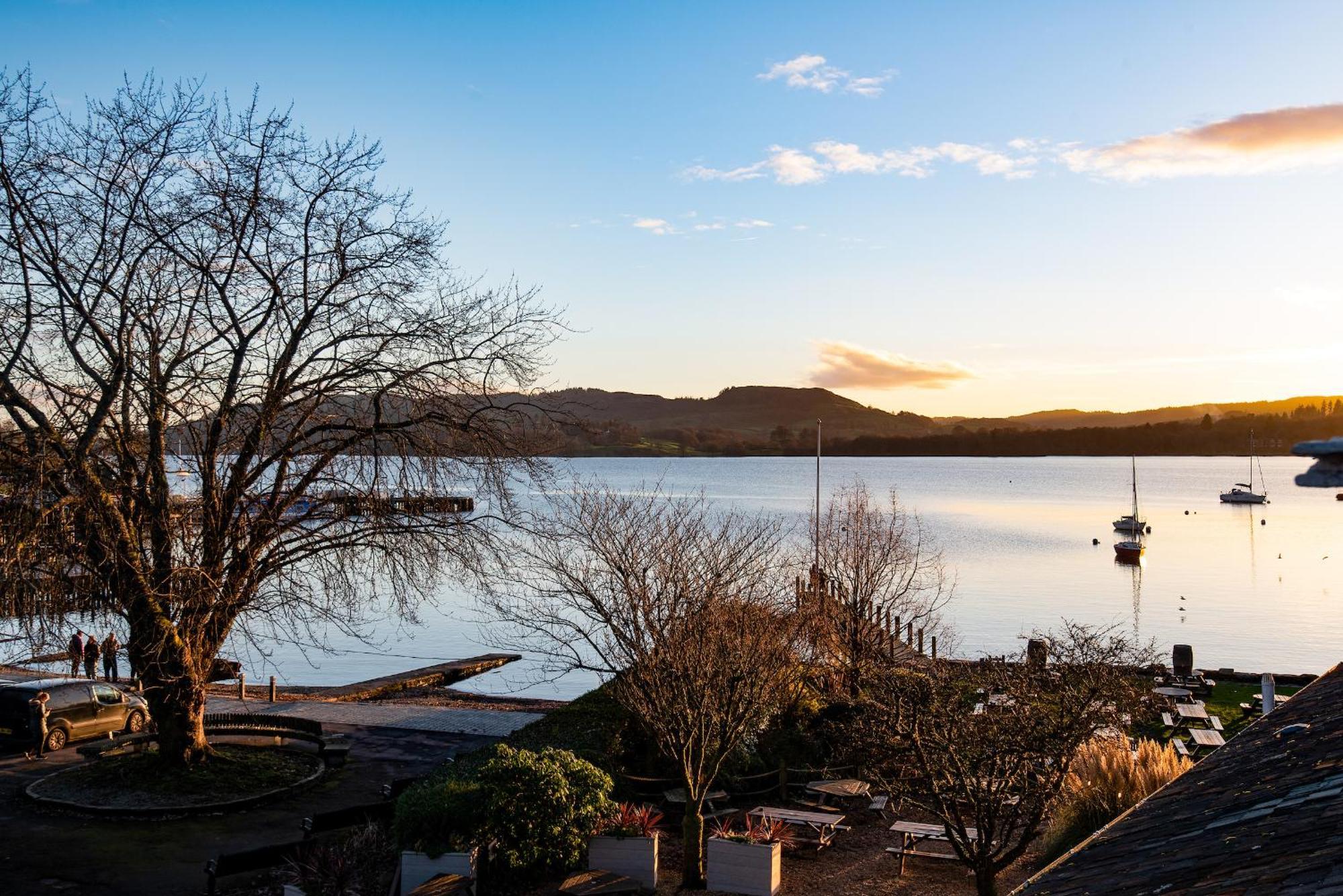 Wateredge Inn- The Inn Collection Group Ambleside Exteriör bild
